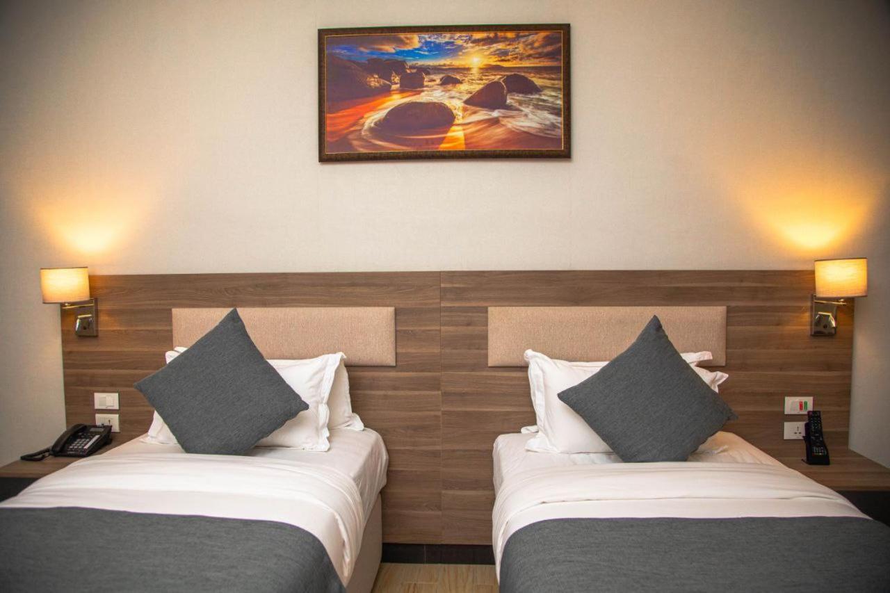 אדיס אבבה Triple E Hotel And Spa מראה חיצוני תמונה