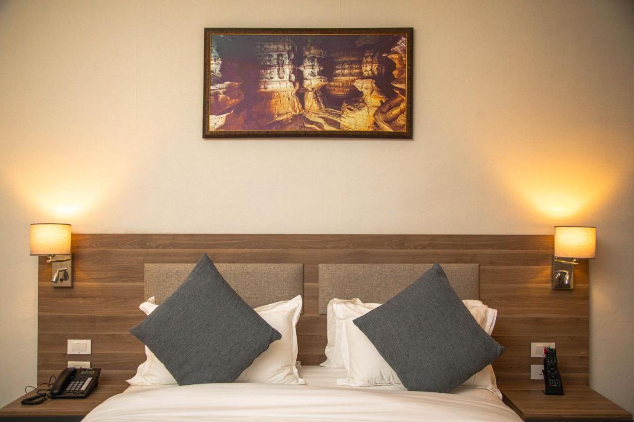 אדיס אבבה Triple E Hotel And Spa מראה חיצוני תמונה