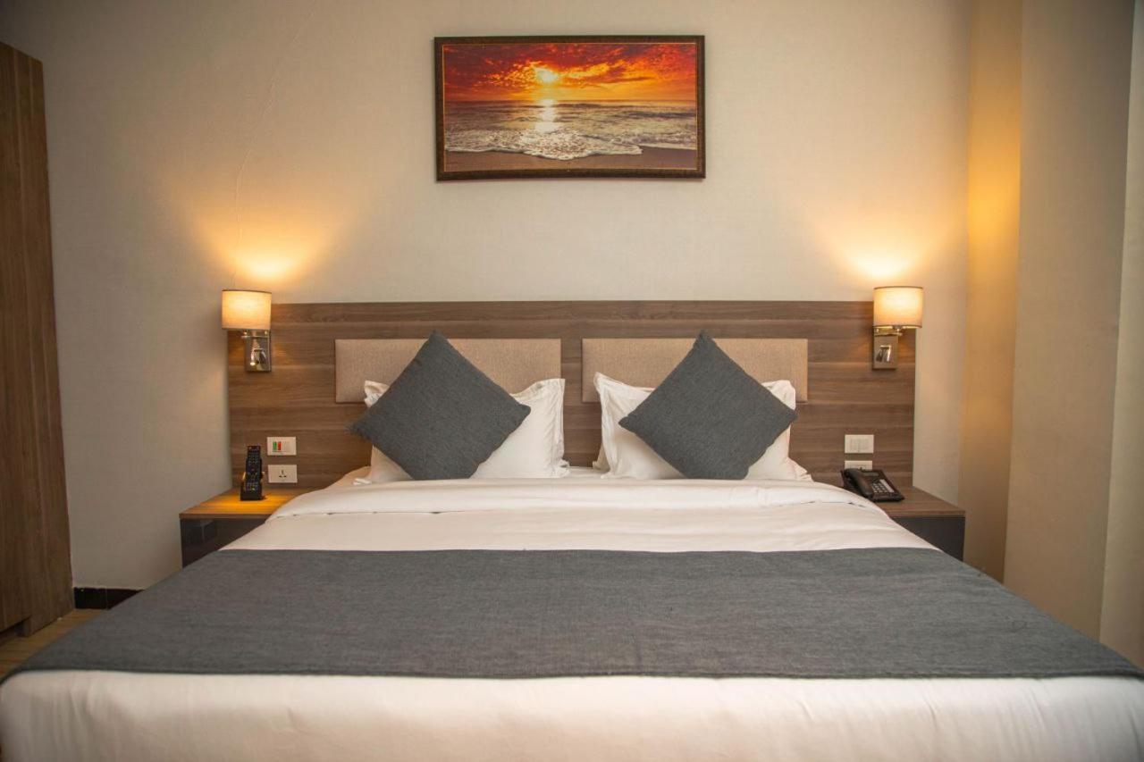 אדיס אבבה Triple E Hotel And Spa מראה חיצוני תמונה